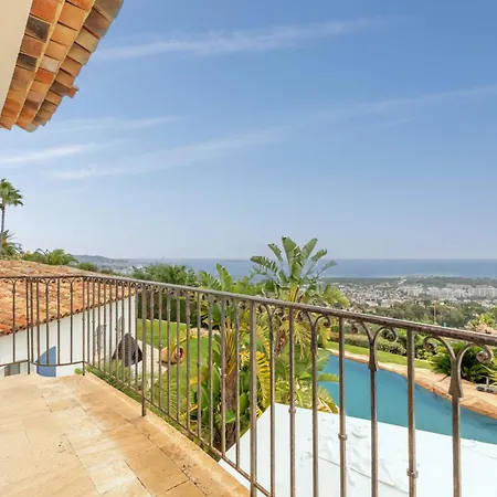 Magnificent House With Swimming Pool And Sea View 15 Minutes From Cannes Holiday home *