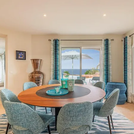 Magnificent House With Swimming Pool And Sea View 15 Minutes From Cannes Holiday home *