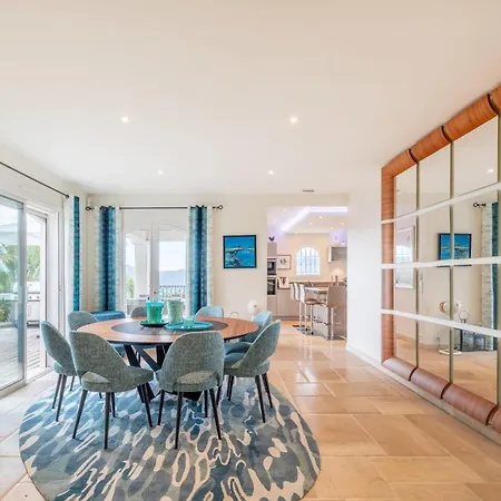 Holiday home Magnificent House With Swimming Pool And Sea View 15 Minutes From Cannes